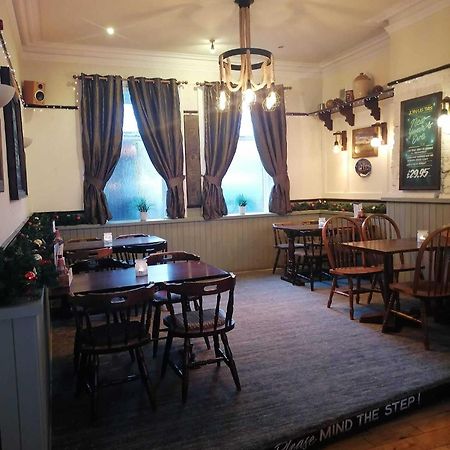 Отель The Waterford Arms Hartley Экстерьер фото